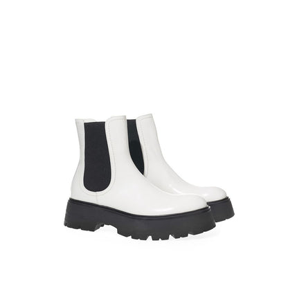 Alexander McQueen Elegant Monochrome Leather Boots